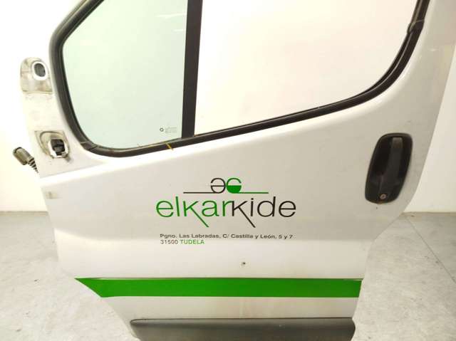 Comprar Puerta delantera izquierda Nissan Primastar  X83 a bajo precio
