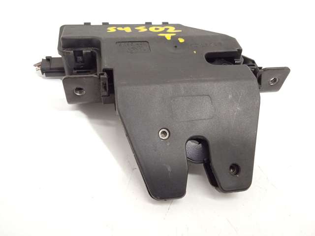 8196401 BMW Cerradura de maletero  en stock Huelva