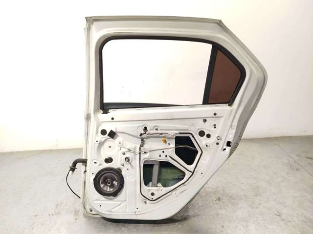 RENAULT 821000293R Puerta trasera derecha comprar Barcelona