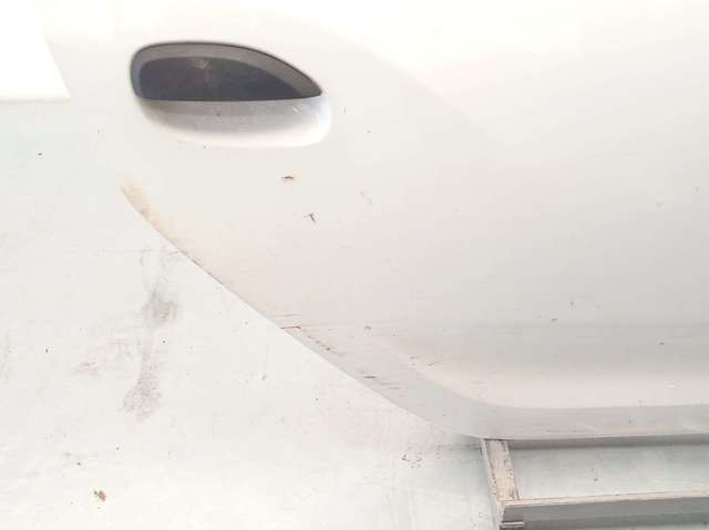821002434R Puerta trasera derecha  en stock Sabadell