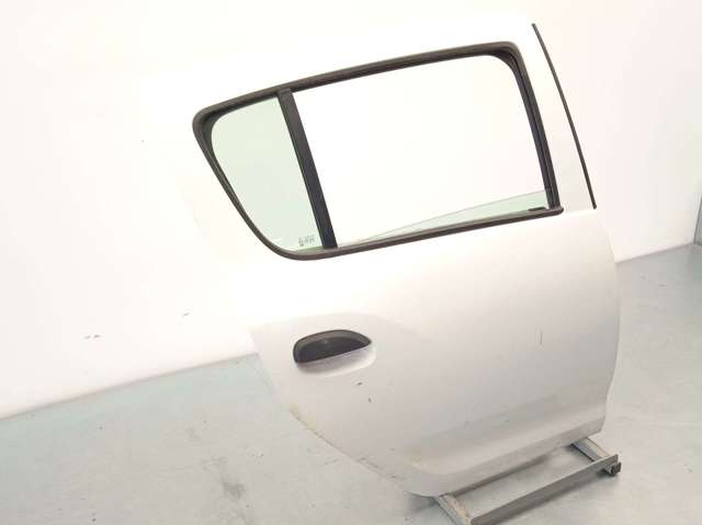 RENAULT 821002434R Puerta trasera derecha  comprar en Albacete