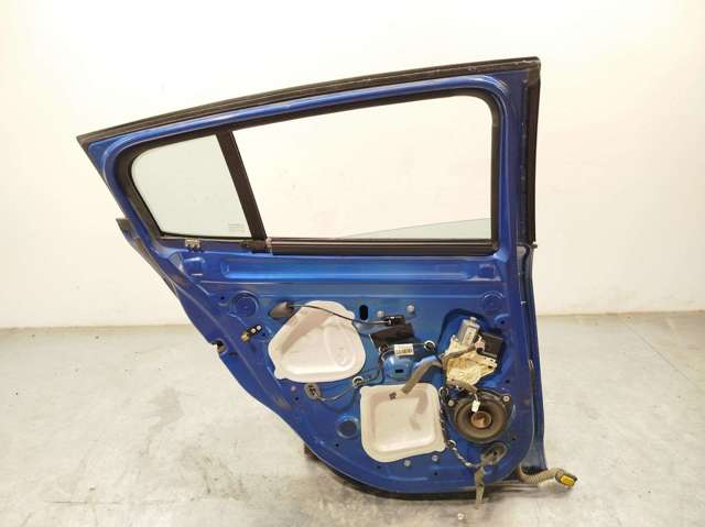 821003885R RENAULT Puerta trasera izquierda comprar Madrid