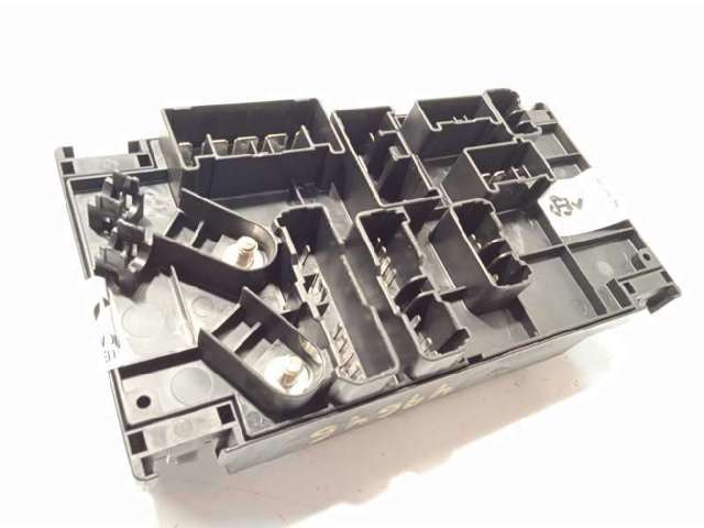 Comprar Caja de fusibles Subaru Forester III S12, SH a bajo precio
