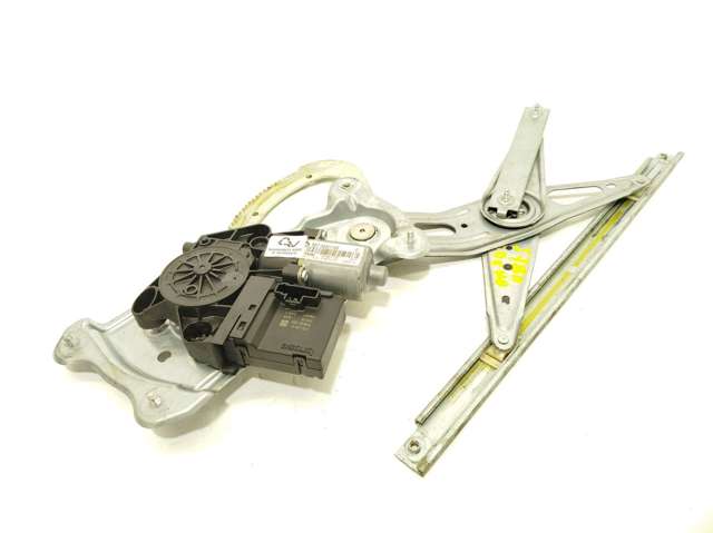 827303178R RENAULT Motor del elevalunas de la puerta trasera derecha  en stock Córdoba