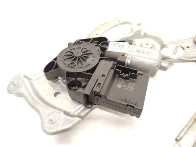 827303178R RENAULT Motor del elevalunas de la puerta trasera derecha  disponible Alicante