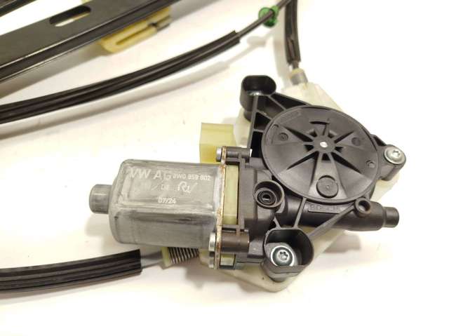 82G837461A Mecanismo de elevalunas de la puerta delantera izquierda  disponible Utrera