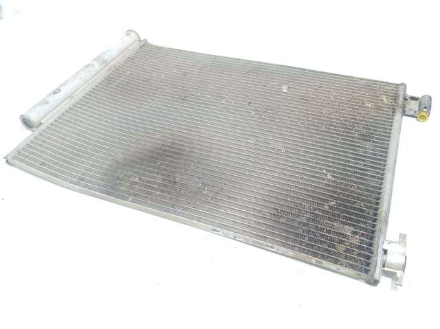 RENAULT 921006843R Condensador aire acondicionado  en stock Salamanca