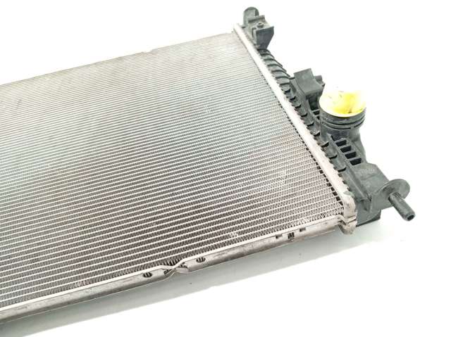 9675747980 PEUGEOT Radiador de refrigeración del motor  disponible Ourense