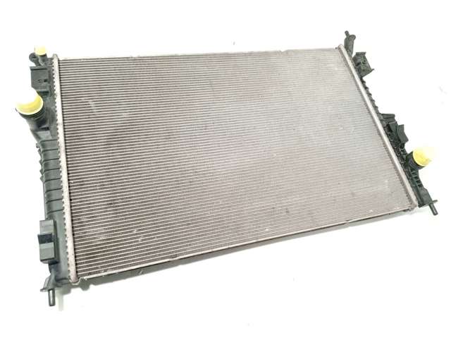9675747980 Radiador de refrigeración del motor  comprar en Zaragoza