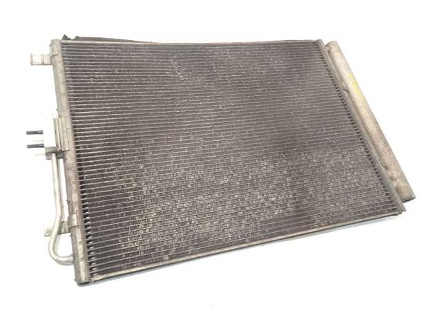 HYUNDAI 97606A5800 Condensador aire acondicionado  en stock Terrassa
