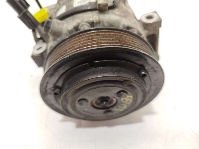 977012W000 Hyundai/Kia