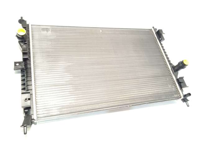 9809141780 Radiador de refrigeración del motor  disponible Burgos