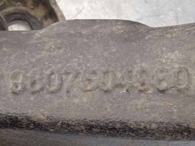 Buje de rueda 9819074780 PEUGEOT