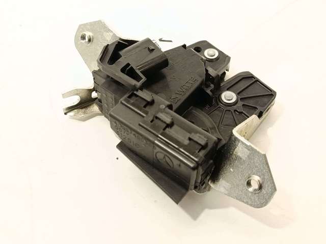 A0997400300 MERCEDES Cerradura de tapa de maletero  disponible Alicante