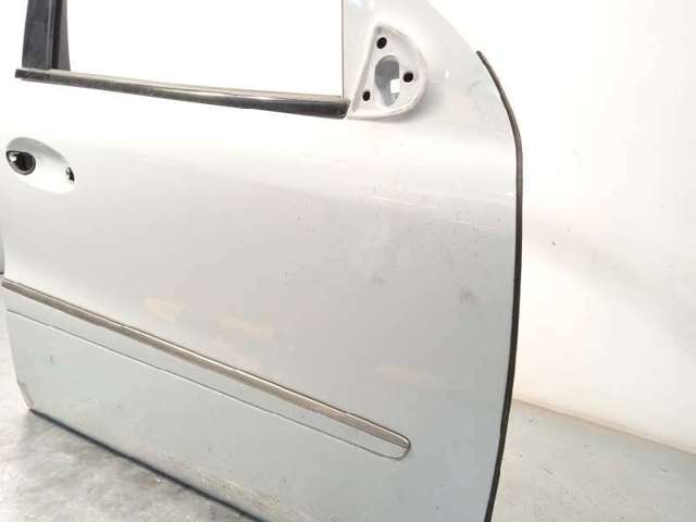 A1647200205 Puerta delantera derecha  comprar en Pontevedra