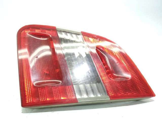 A1698201664 Piloto trasero interior derecho  en stock Sabadell
