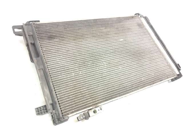 MERCEDES A2045000654 Condensador de aire acondicionado  comprar en Ponferrada