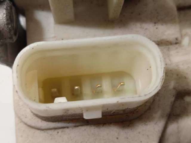 MERCEDES A2047302835 Cerradura de la puerta trasera derecha comprar Pamplona