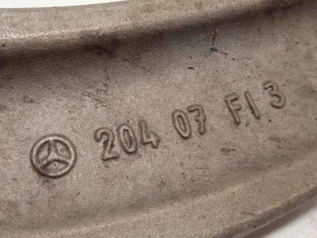 Brazo superior izquierdo de la suspensión trasera A2053506103 MERCEDES