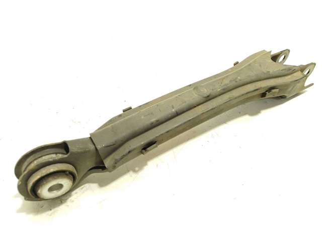 Brazo longitudinal inferior trasero izquierdo/derecho A2053506303 MERCEDES