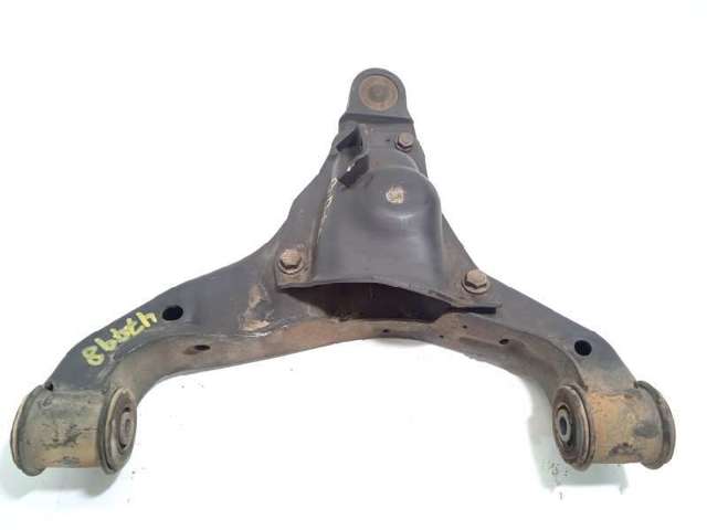MERCEDES A9063304107 Brazo inferior derecho de la suspensión delantera  en stock Salamanca