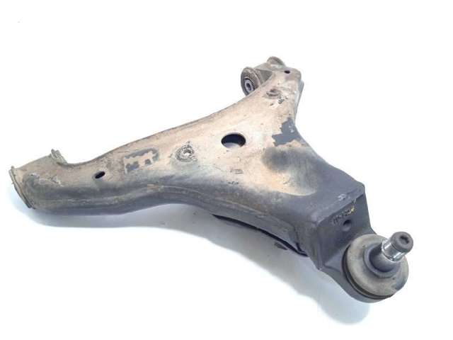 MERCEDES A9063304107 Brazo inferior derecho de la suspensión delantera  comprar en Ponferrada