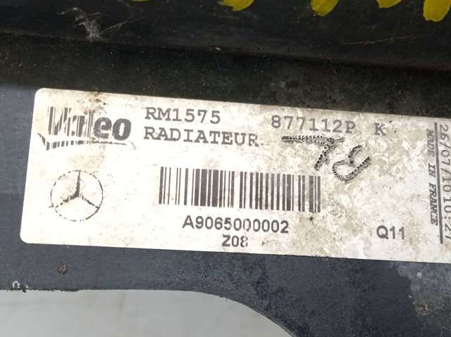 Radiador de água A9065000002 MERCEDES