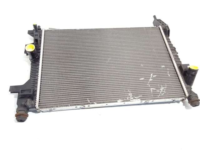 Comprar Radiador de refrigeración del motor Ford Focus III CB8 a bajo precio