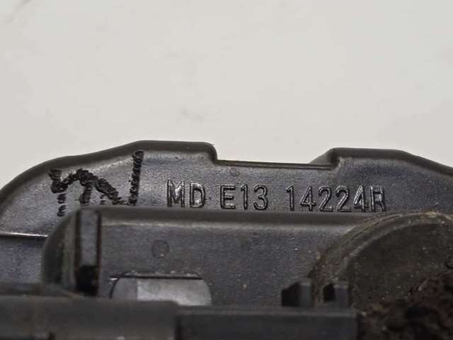 GHP951680A Mazda