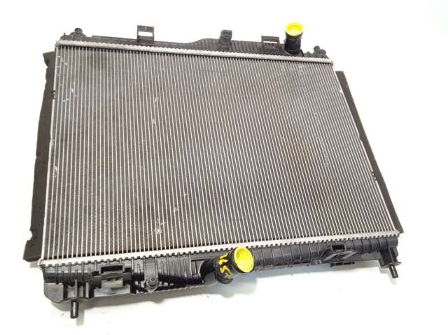 H1BG8005CC Radiador de refrigeración del motor  disponible Utrera