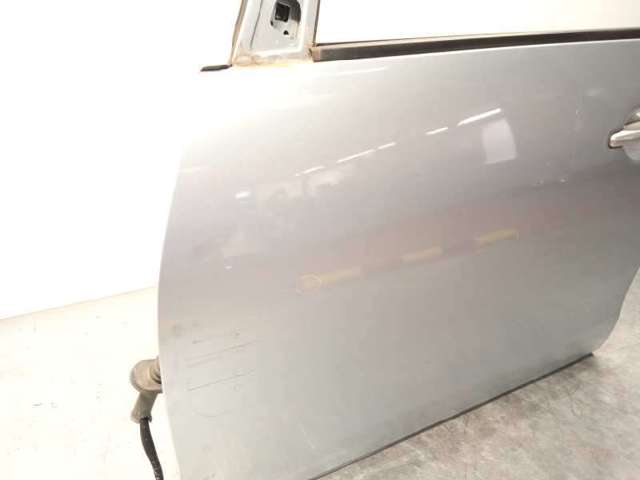 Comprar Puerta delantera izquierda Mitsubishi Grandis NAW a bajo precio