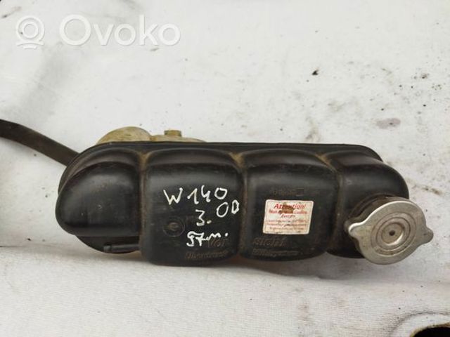 Botella de refrigeración 1405001349 Mercedes