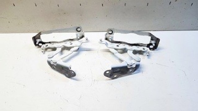 Bisagra, capó del motor izquierda 2048800128 Mercedes