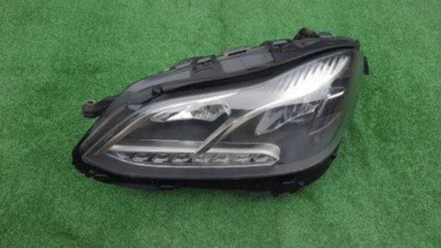 Cristal de faro izquierdo 2128204939 Mercedes