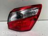 Piloto posterior exterior derecho 26550BR00A NISSAN