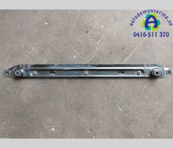 Soporte de radiador inferior (panel de montaje para foco) 3502AW Peugeot/Citroen