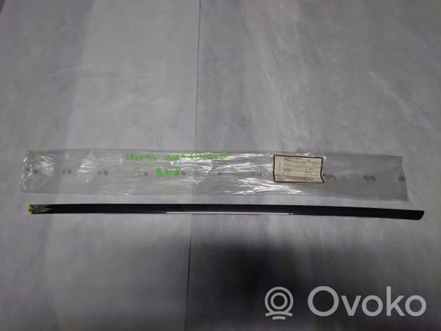 Moldura de puerta trasera izquierda 3T0853753 VAG