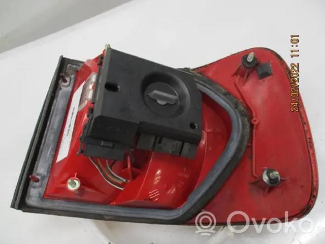 Piloto posterior exterior izquierdo 4A9945217 VAG