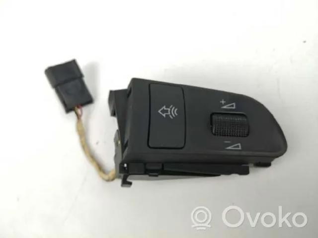 4F0951527F5PR VAG