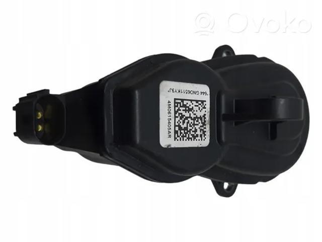 Motor del accionamiento de la pinza de freno trasera 4M0998281 VAG