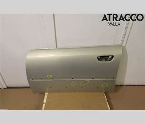 Puerta delantera izquierda 60009AG0709P Subaru