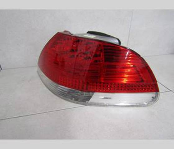 Piloto posterior exterior derecho 63216937236 BMW