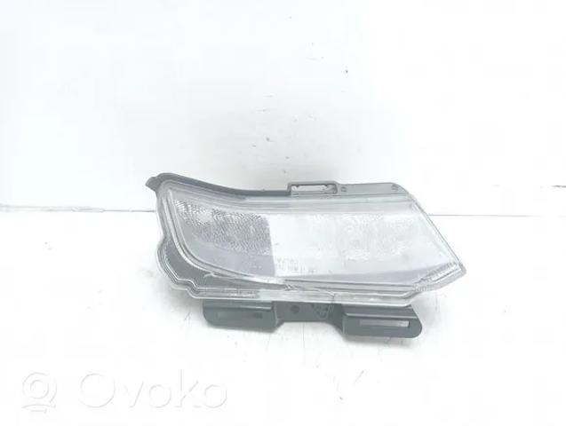 Luz diurna derecha 8312A036 Mitsubishi