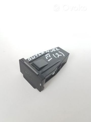 8718A007 Mitsubishi