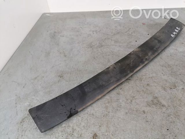 Listón embellecedor/protector, parachoques delantero 8T0807217A VAG