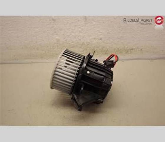 8T1820021 VAG/Audi