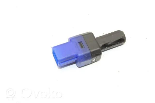 Interruptor Luz De Freno 93810J3000 Hyundai/Kia