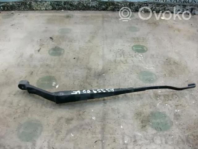 Brazo del limpiaparabrisas, lavado de parabrisas, luna delantera 9832017000 Hyundai/Kia