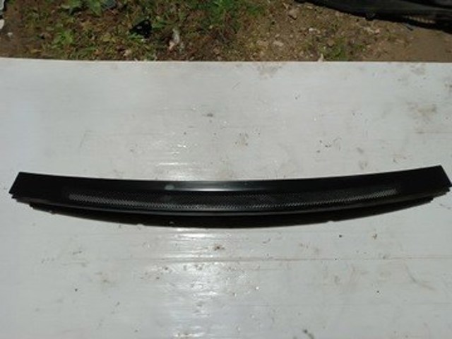 Vierteaguas A1688300518 Mercedes