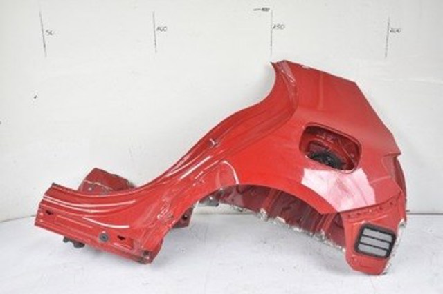 Aleta trasera izquierda A1776307901 Mercedes